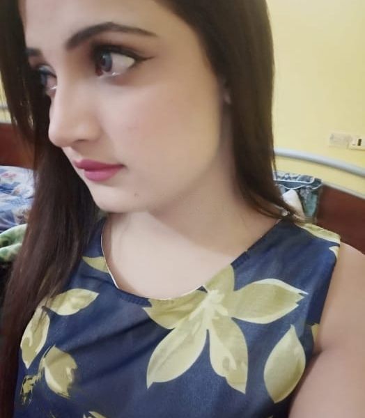 Escorts Zeni in Dubai