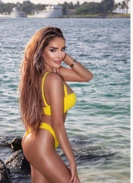Escort Elya a Dubai