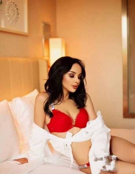 Escorts Karmen in Dubai
