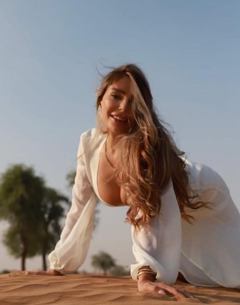 Escorts Elya in Dubai