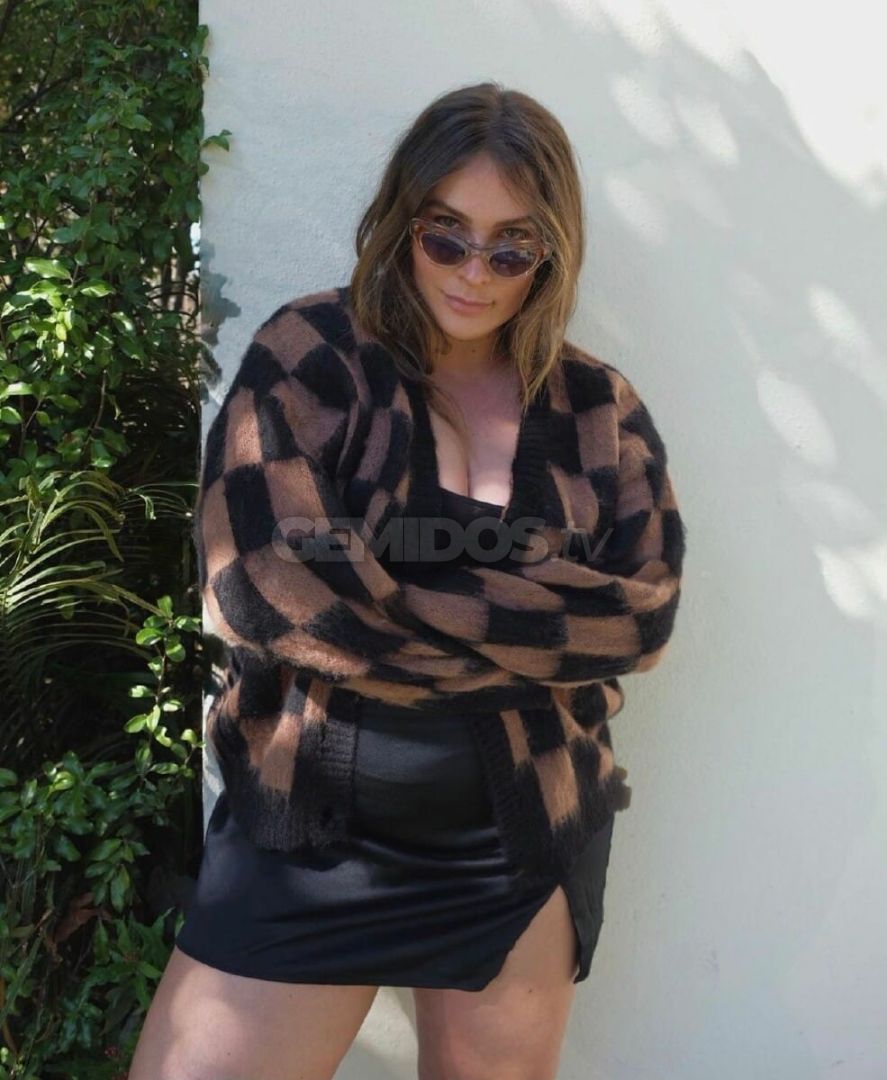 Chelsea MILF Natural