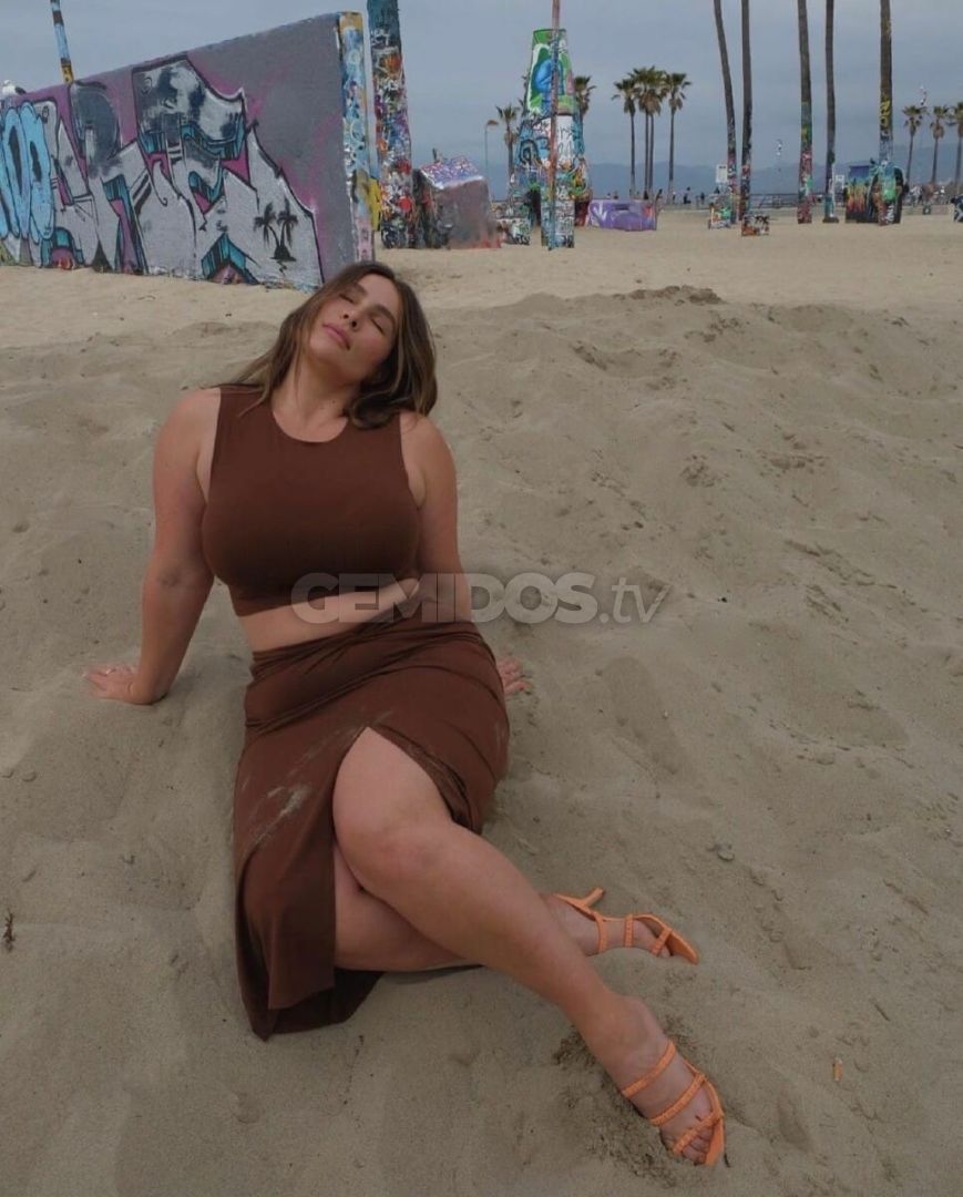 Chelsea MILF Natural