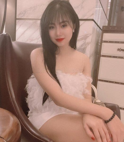 Escorts Sona in Dubai