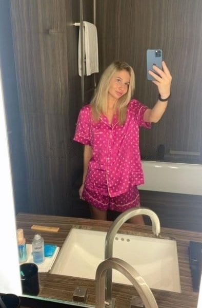 Escorts Valeria in Dubai