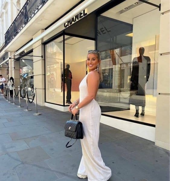 Escort Anissa 	 Dubai