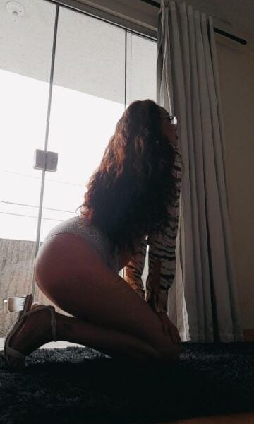 Acompanhantes Júlia Barbosa em Parana