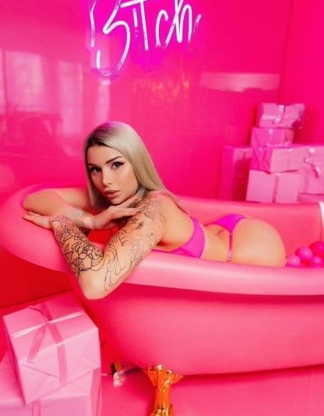 Escorts Maria in Dubai