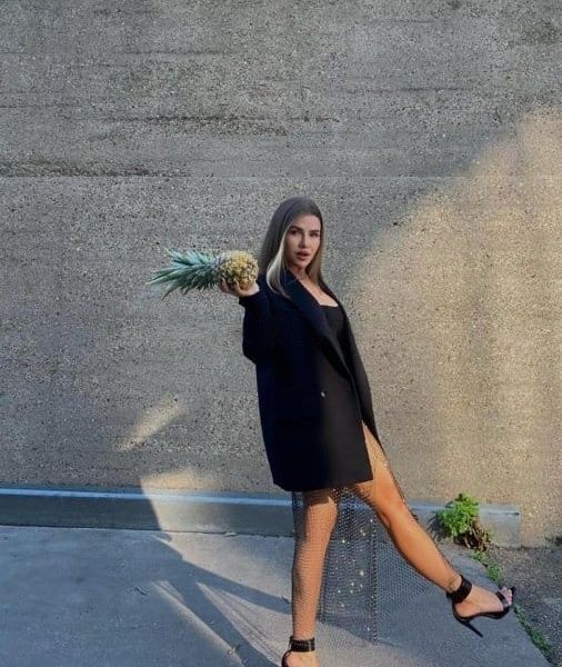 Escorts Marie in Dubai