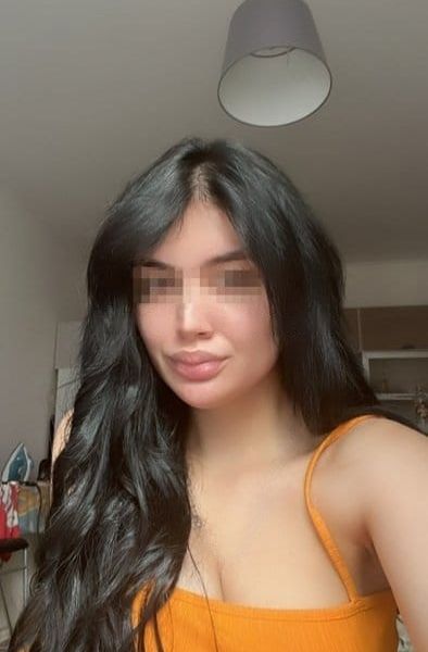 Escorts Luna in Dubai