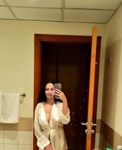Escorts Amira in Dubai