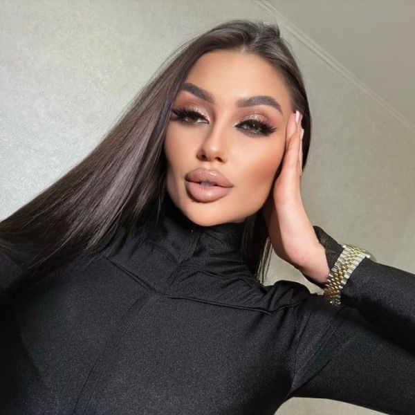 Escorts Dominica en Dubai