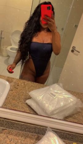 Adrielly Mayanni