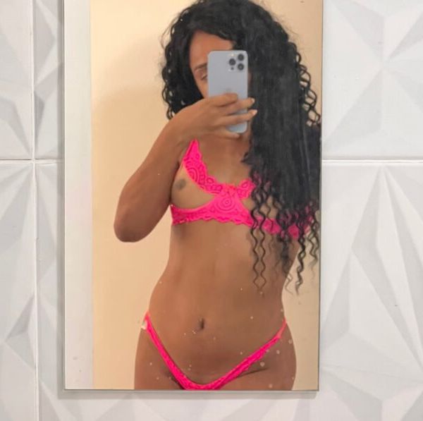 Escorts Bia Macedo en Santa Catarina