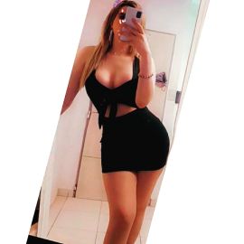Nicole 