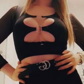 Nicole 