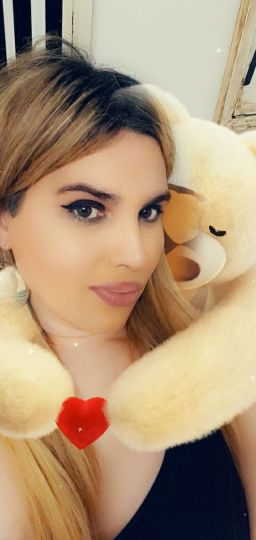 Nicole 