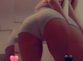 Nicole 