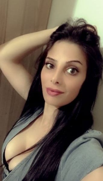 Escorts Mari in Dubai