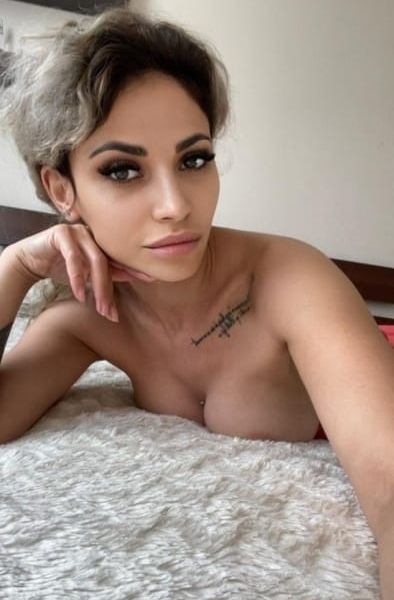 Escorts Aisha in Dubai