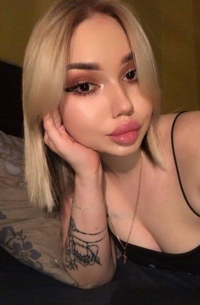 Escort Adel a Dubai
