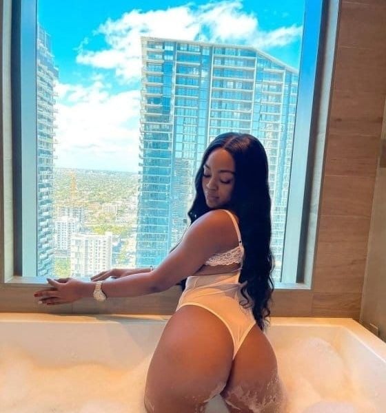 Escorts Rosey en Dubai