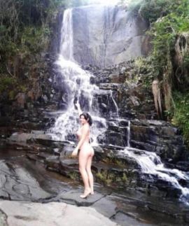 Laura Flores