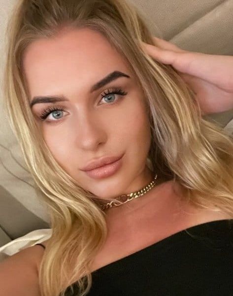 Escort Chiara 	 Dubai