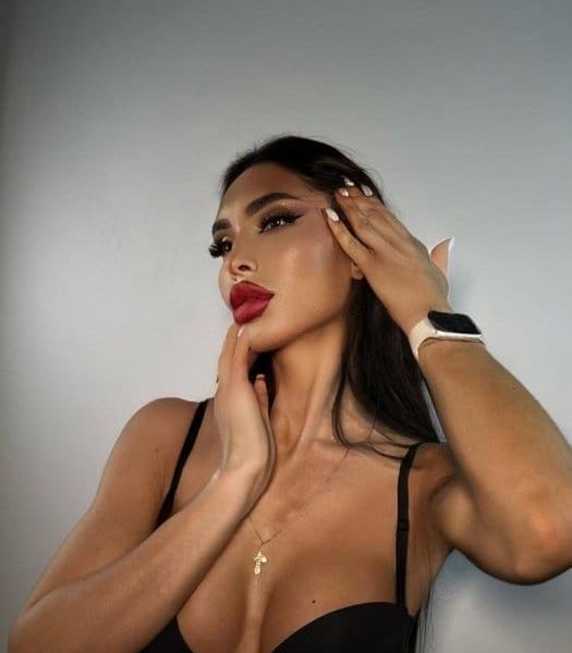 Escorts Helen in Dubai