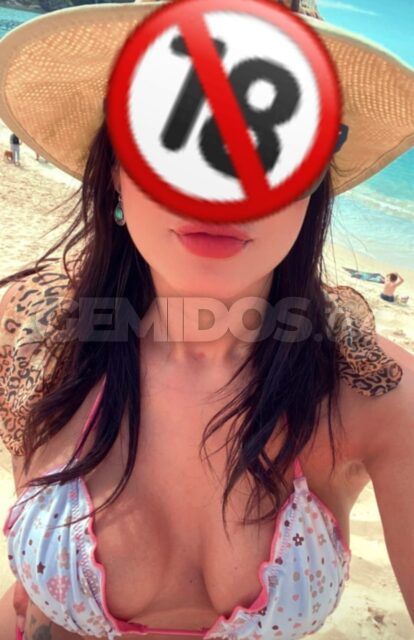 Flávia Bueno