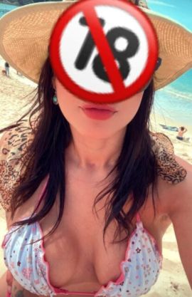 Flávia Bueno