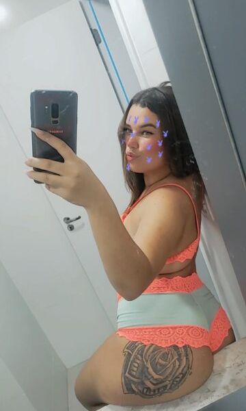 Escorts Jade Oliveira in Santa Catarina