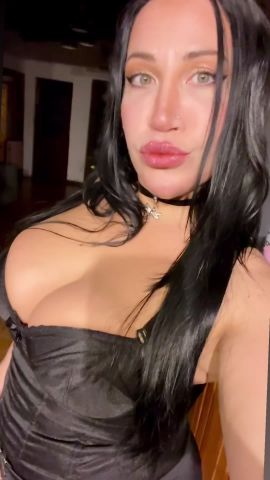 Mia