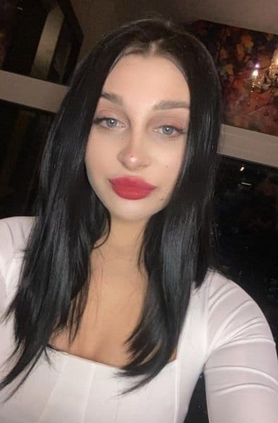 Escorts Violetta en Dubai