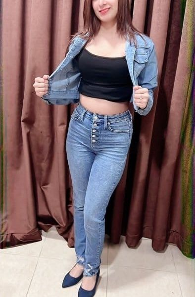 Escorts Veena in Dubai