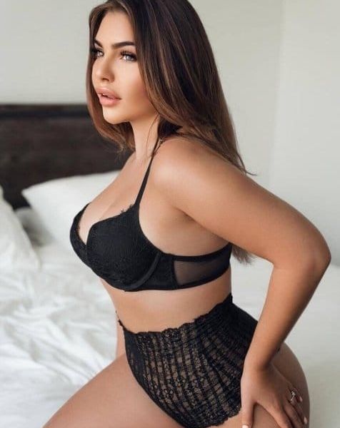Escorts Kamilla in Dubai
