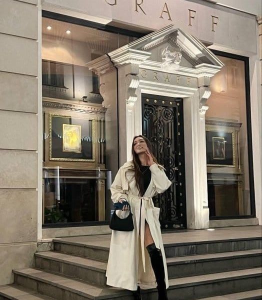 Escorts Adele in Dubai