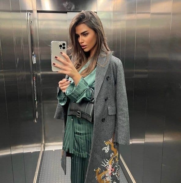 Escorts Nella in Dubai