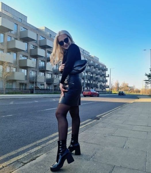 Escorts Tina in Dubai