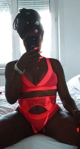 Escorts Matarazzo in Dubai