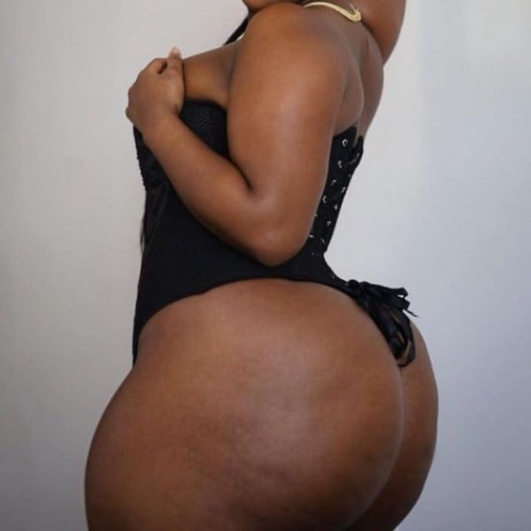 Escorts Delilah in Dubai