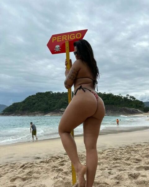 Escorts Nicole Ferrari em Minas Gerais