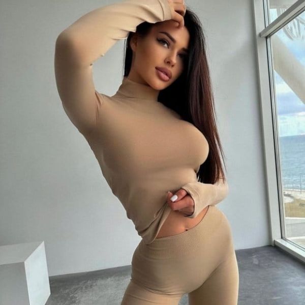 Escorts Alina en Dubai