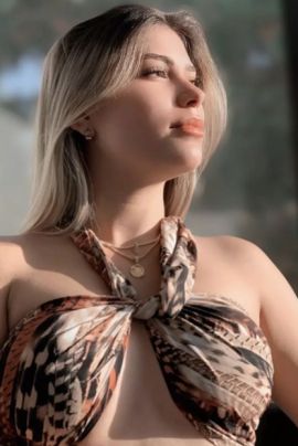 Adamaris Dior
