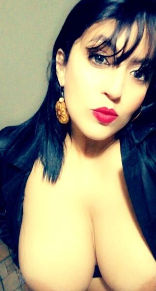 Acompanhantes Esmeralda Ashley em São José dos Campos