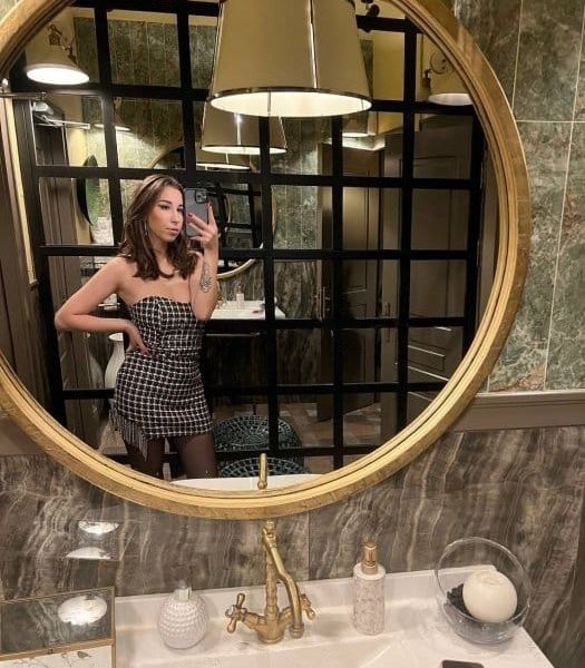 Escorts Carol in Dubai