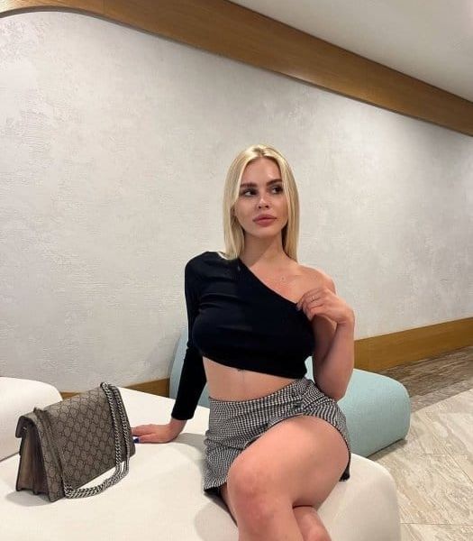 Escorts Nami in Dubai