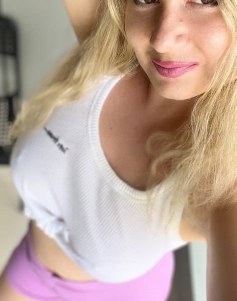 Escorts Dianchik in sport city 	 Dubai