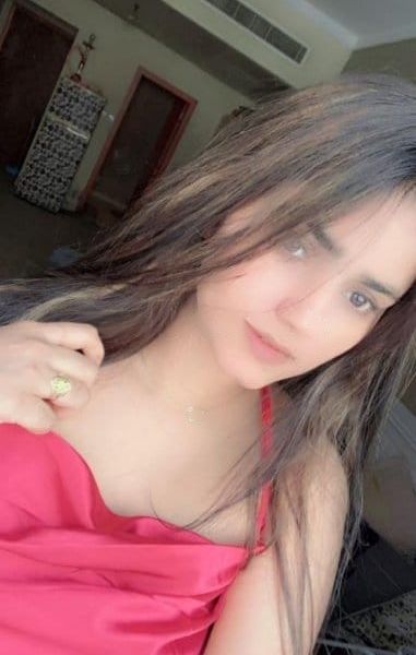 Escorts Maya en Dubai