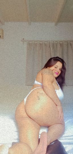 Larissa 