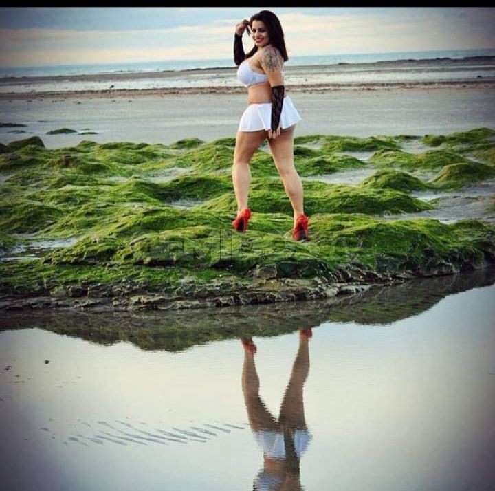 Larissa 